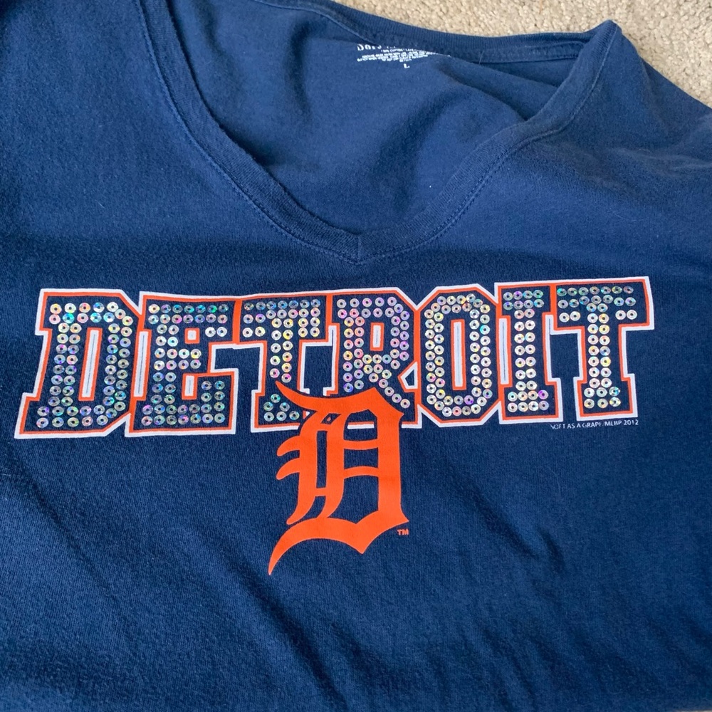 Detroit Tigers holographic tee